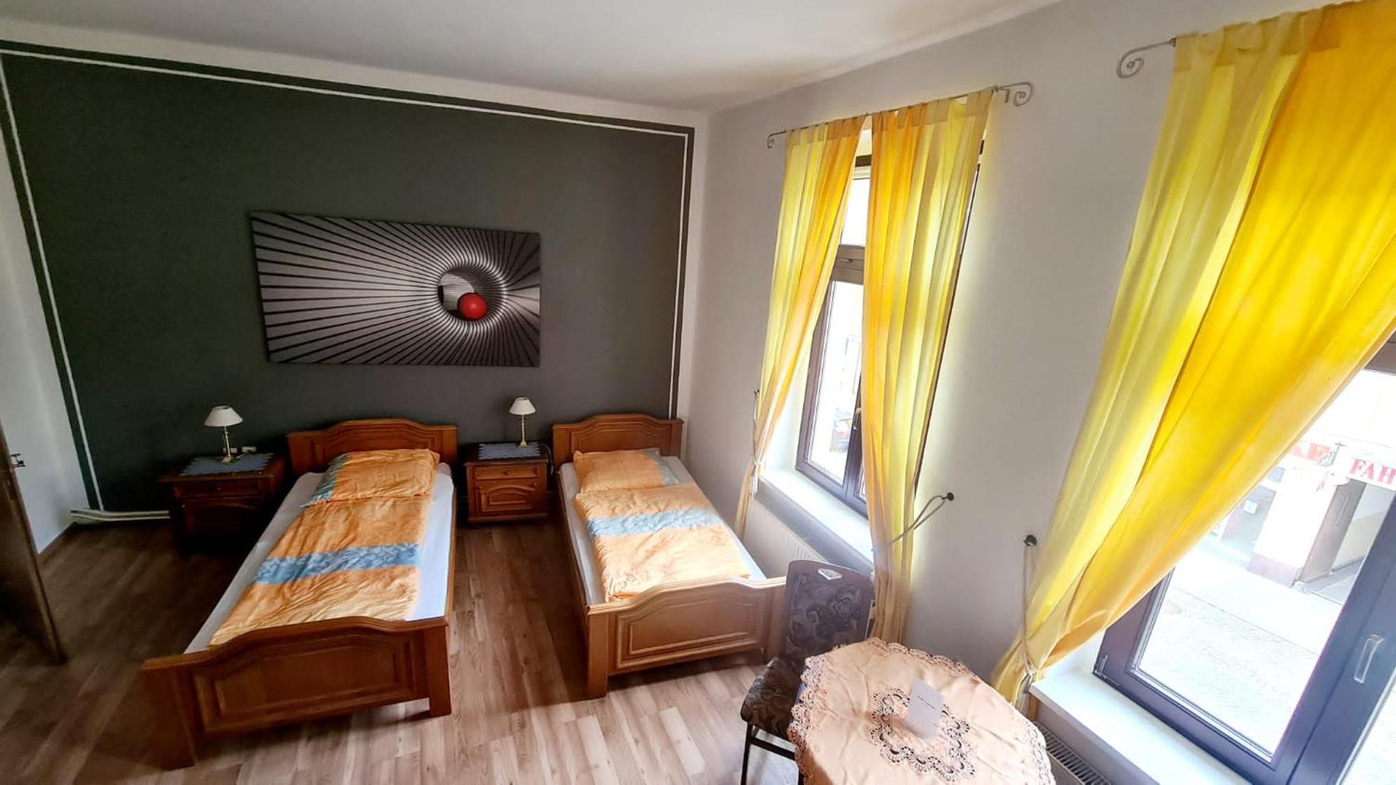Hotel-Garni "Zum Loewen" Bad Freienwalde Ngoại thất bức ảnh