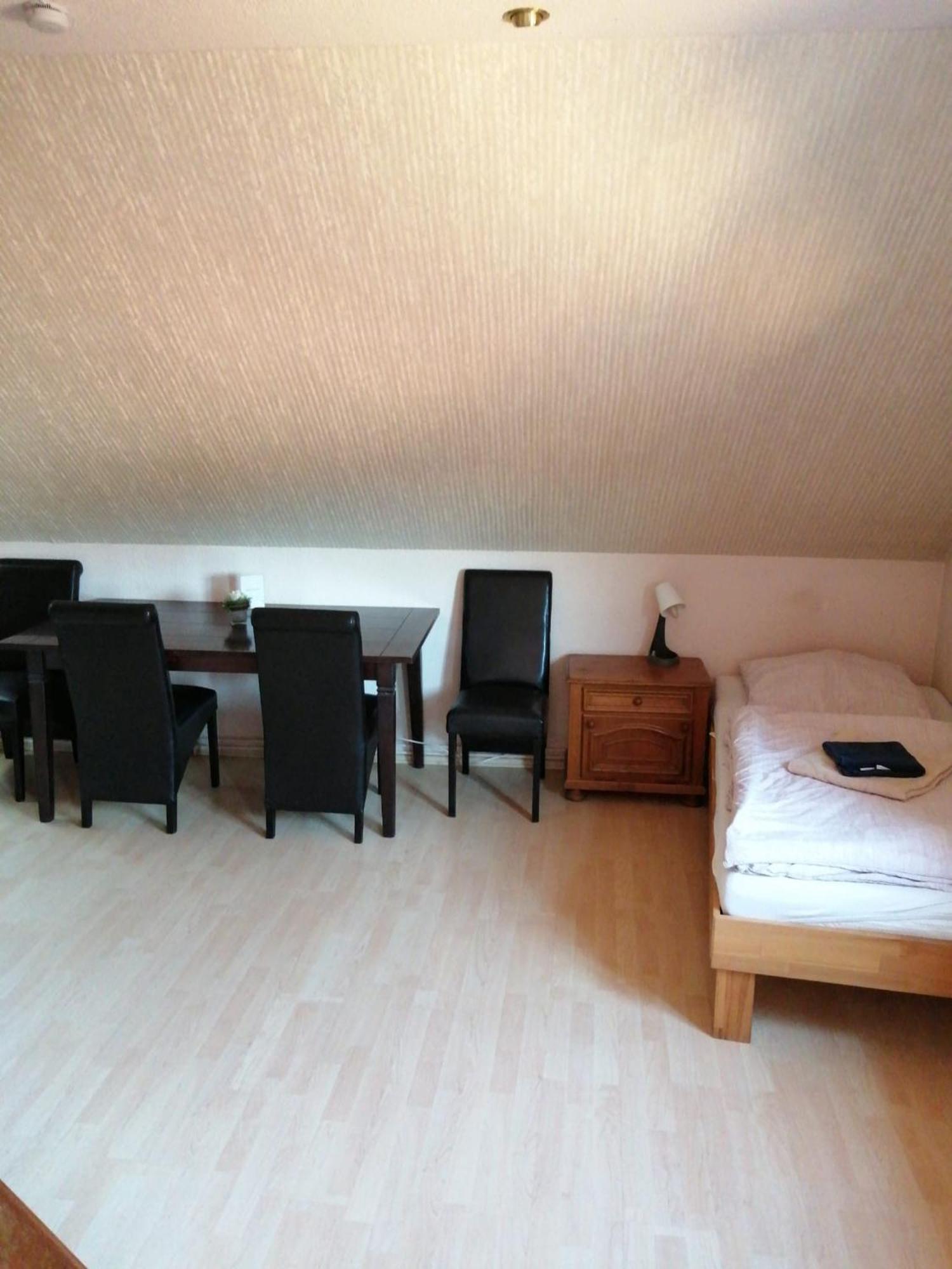 Hotel-Garni "Zum Loewen" Bad Freienwalde Ngoại thất bức ảnh